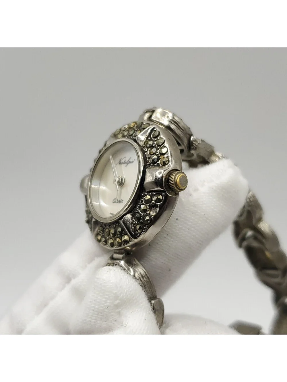 Nostalgia Quartz Gem Band Womens 22mm Watch MOP Dial New Battery